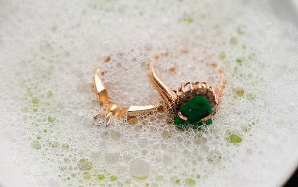 How to clean your jewellery?